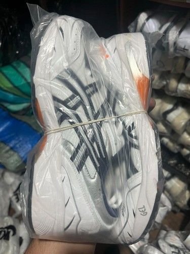 ASICS H Y D