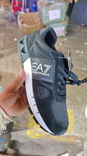 EMPORIO H