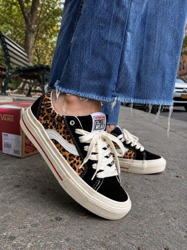 VANS VISION D